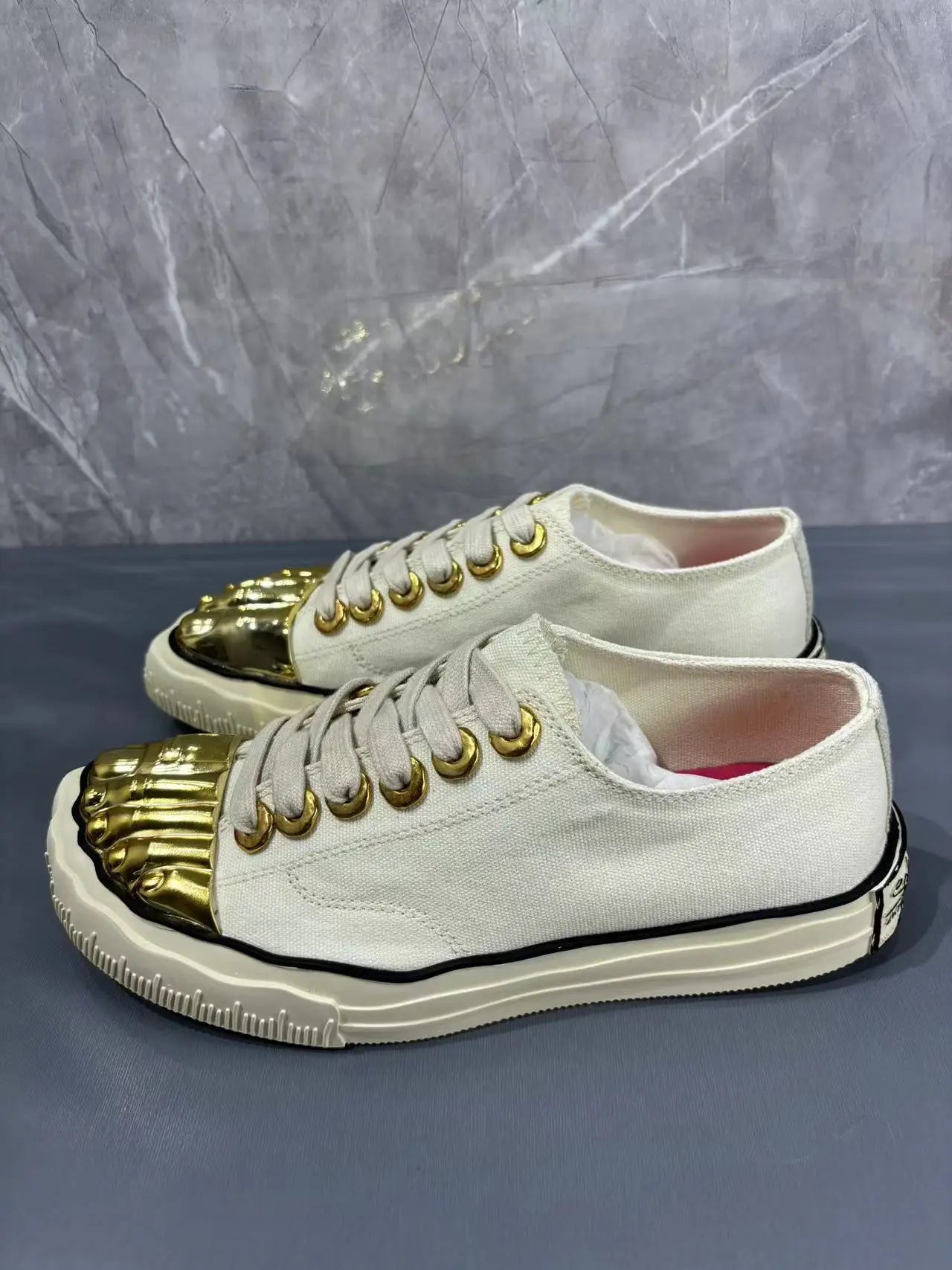 Women's Men Version Five-finger Shoes Flat-soled Large Size Metal Head Couple of White Shoes Popular New Sports Shoes