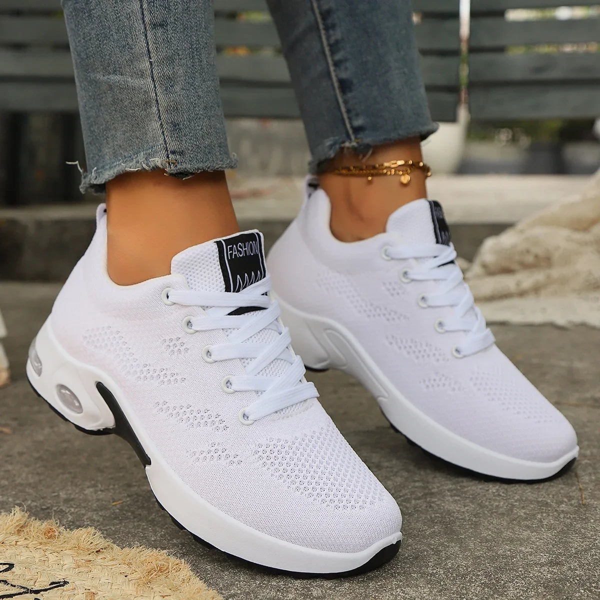 Women Casual Shoes Fashion Outdoor Lightweight Running Shoes Breathable Mesh Comfort Running Air Cushion Lace Up Sneakers Women