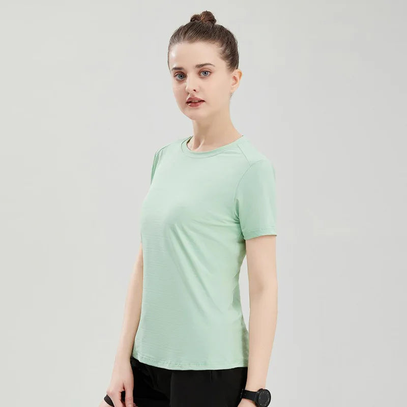 Female Slim Fit Sports Tee Shirt Quick Dry Light Breathable Short Sleeve T-Shirt Women Stretch Running Gym Exercise T Shirt Tops