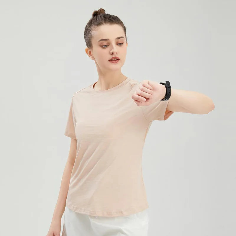 Female Slim Fit Sports Tee Shirt Quick Dry Light Breathable Short Sleeve T-Shirt Women Stretch Running Gym Exercise T Shirt Tops