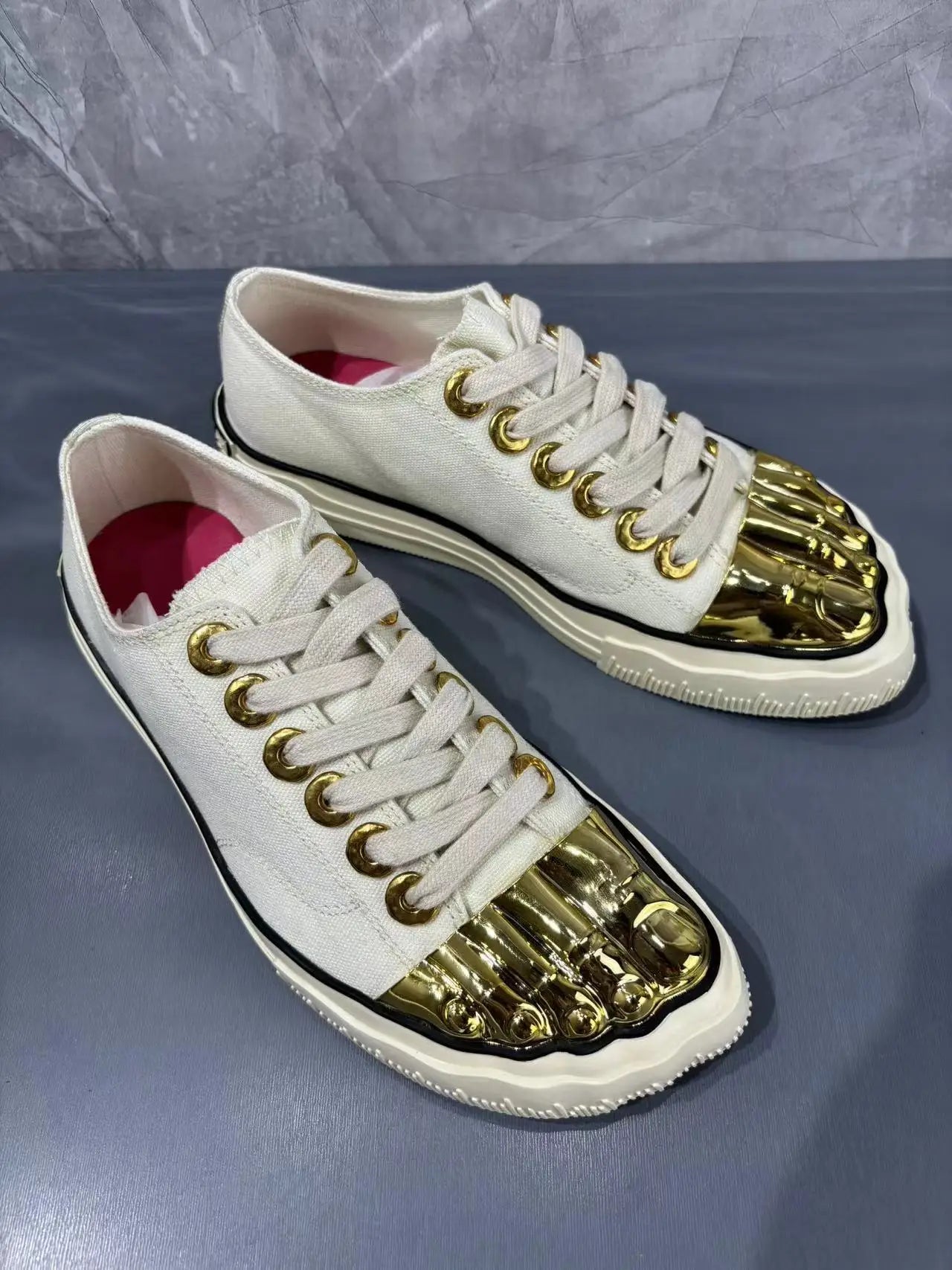 Women's Men Version Five-finger Shoes Flat-soled Large Size Metal Head Couple of White Shoes Popular New Sports Shoes