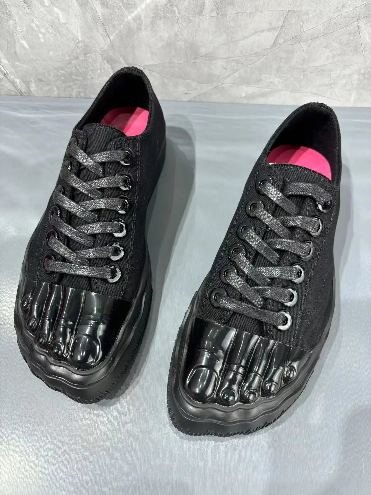 Women's Men Version Five-finger Shoes Flat-soled Large Size Metal Head Couple of White Shoes Popular New Sports Shoes